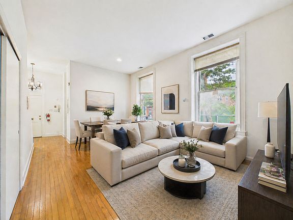 3rd image of 1740 Green St #17
