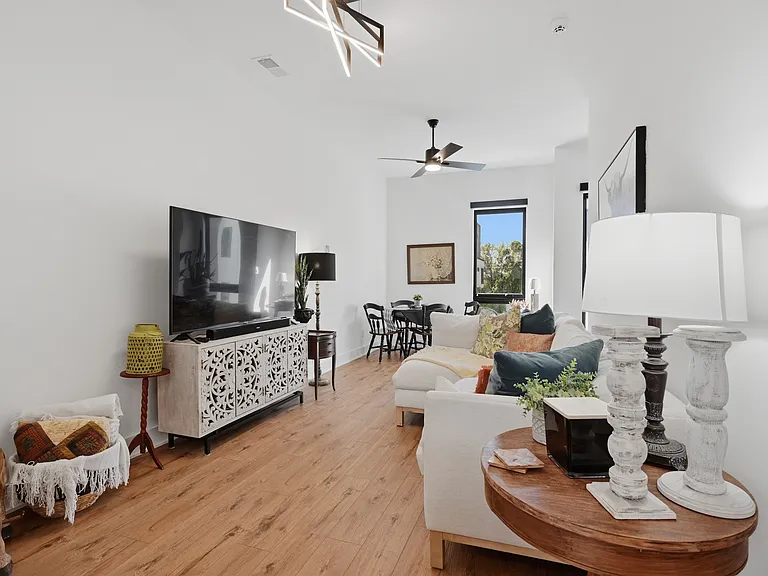512 Gordon St — Photo 22