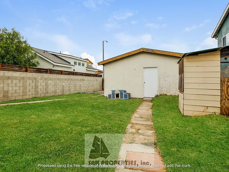 8461 Lomond Dr — Photo 16
