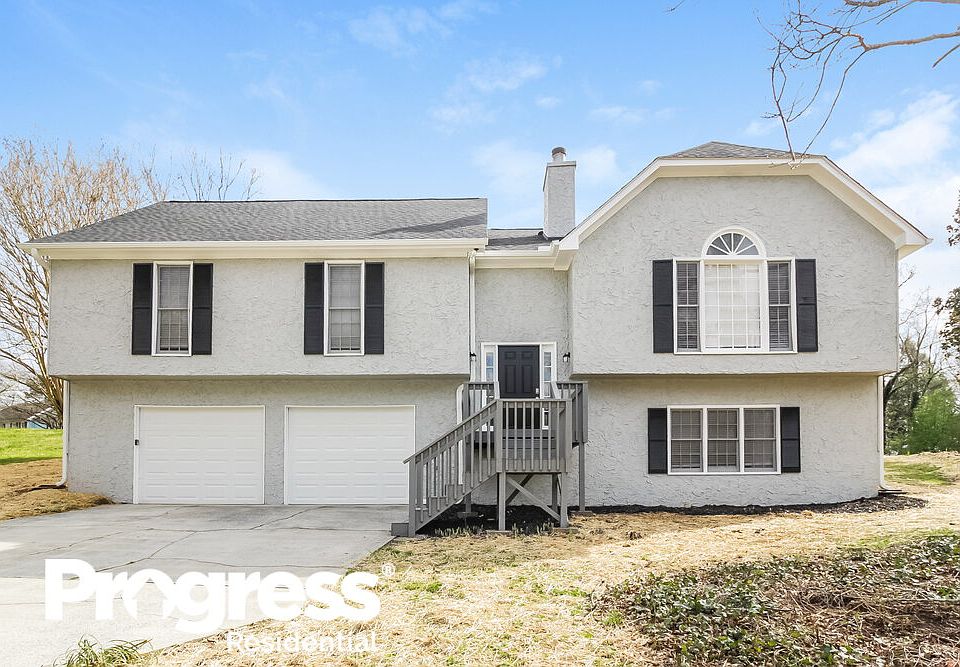 1st image of 2585 Valencia Dr NE
