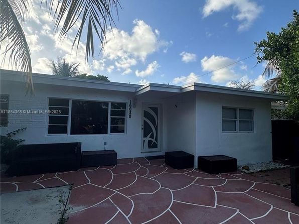 16030 Miami Dr