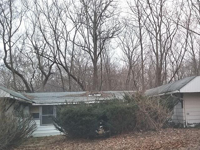 2nd image of 602 Pierce St