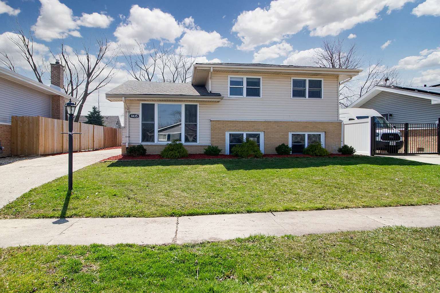 4435 Adele Ln photo 1