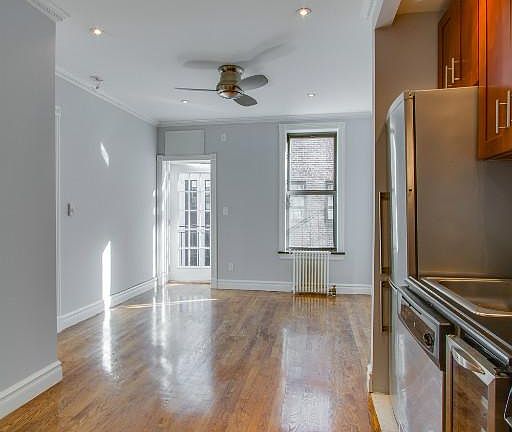 4th image of 341 E 18th St #3FE