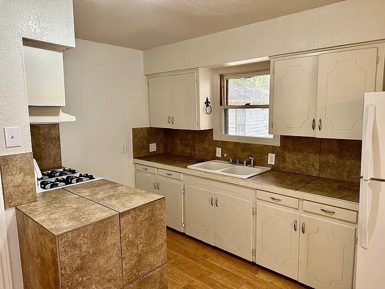 931 Cheatham St — Photo 10
