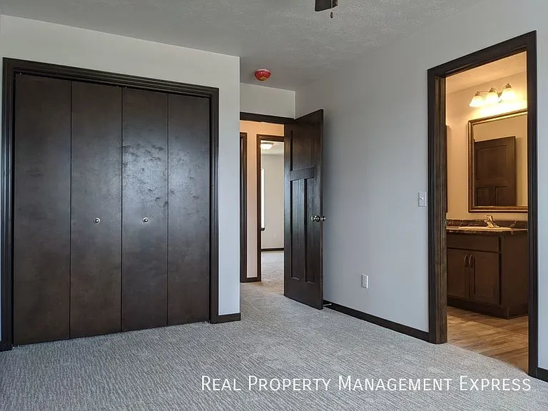2232 S Ronsiek Ave — Photo 11