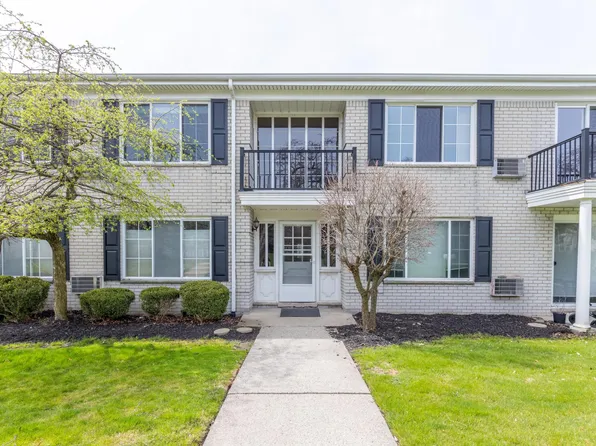 100 W Hickory Grove Rd APT B3, Bloomfield Hills, MI 48304