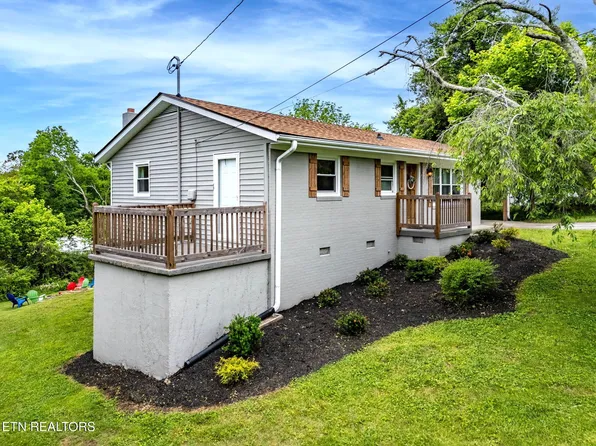 1712 Driftwood Dr, Powell, TN 37849