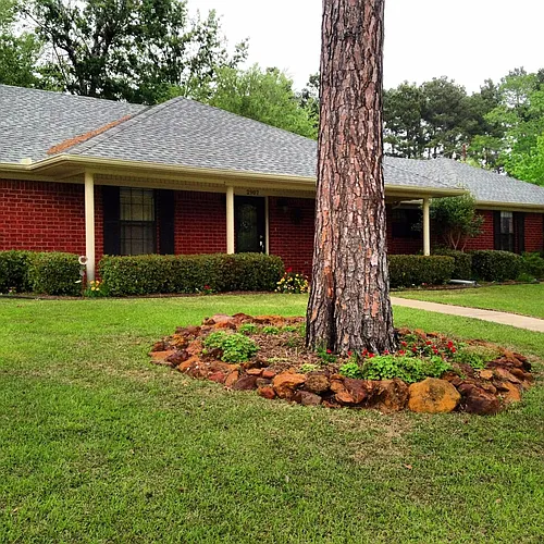 2907 Houston St Photo 1