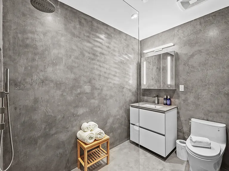 324 W 108th St #Penthouse 2 — Photo 12