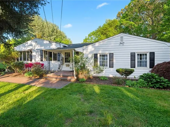 21 Middle St, North Kingstown, RI 02852