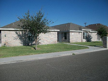 2nd image of 2111 Aruba Dr APT 4