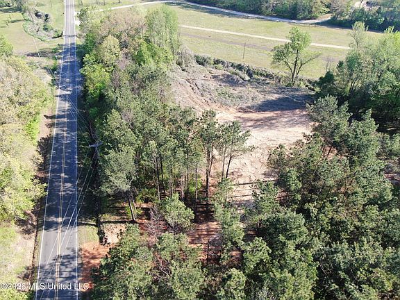 4th image of 2500 S Slayden Rd