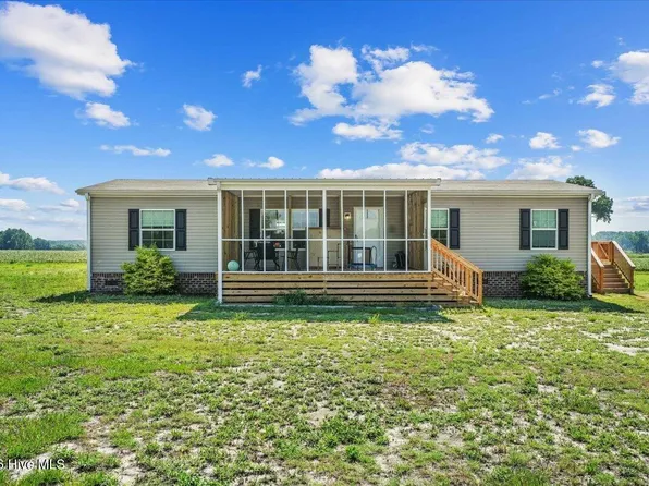 2912 Basstown Road, Clinton, NC 28328