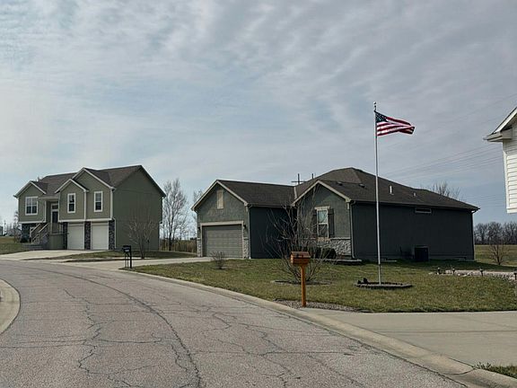 5th image of 22104 Crystal Ave