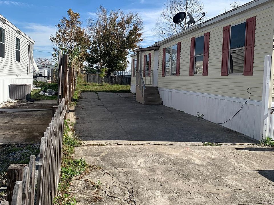 1st image of 9809 Cypress Park Dr