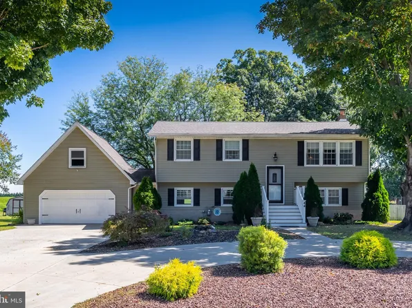 44 Lenape Dr, Pennsville, NJ 08070