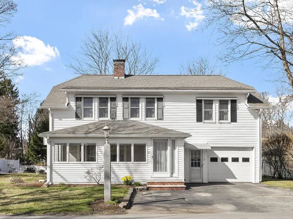 10 Davis Park, Plaistow, NH 03865