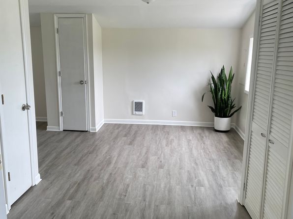 1192 Hacadam Rd Unit 4