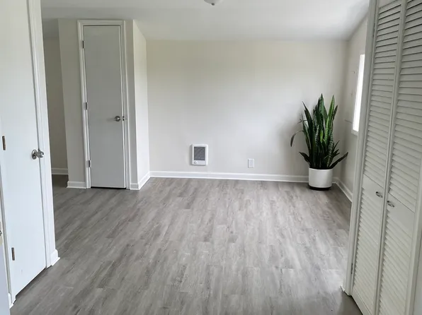 1192 Hacadam Rd Unit 4, Sauquoit, NY 13456