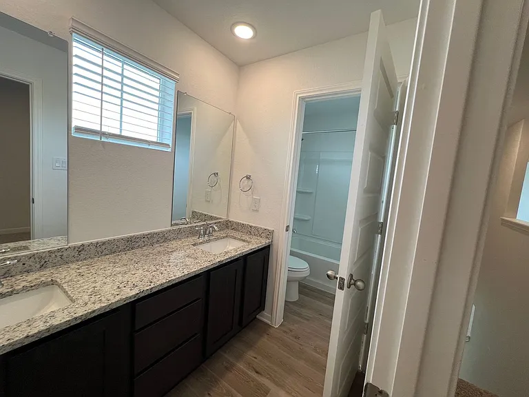 501 Jean St — Photo 15