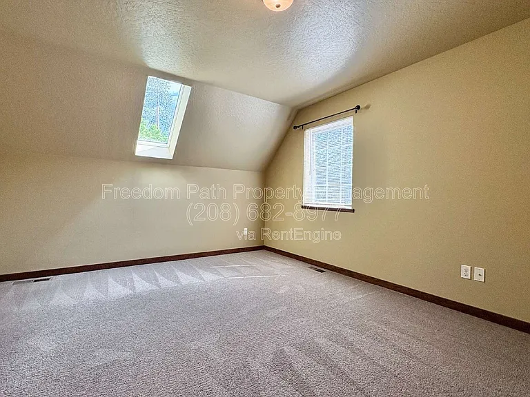 23732 N Lakeview Blvd — Photo 15