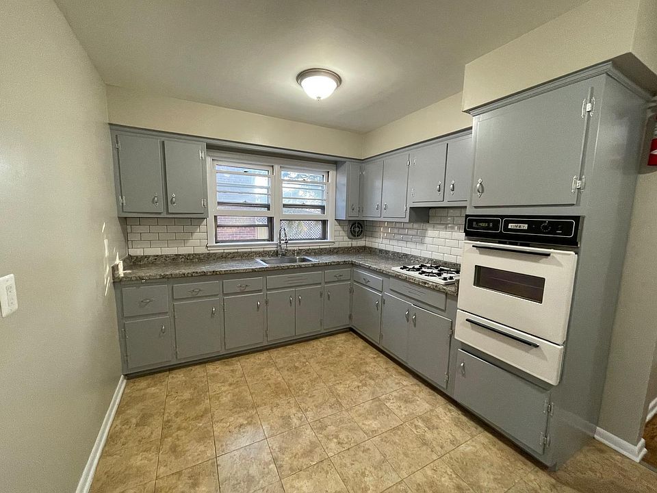 Fully renovated kitchen. plenty of counter and cabinet space.