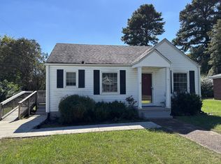 911 McKellar Dr, Tullahoma, TN 37388