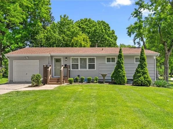7129 Lowell Ave, Overland Park, KS 66204