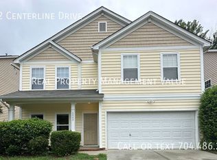 6842 Centerline Dr, Charlotte, NC 28278