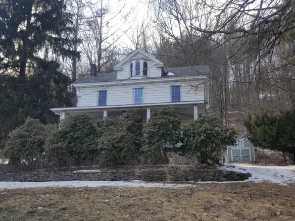 549 S Sterling Rd, South Sterling, PA 18460