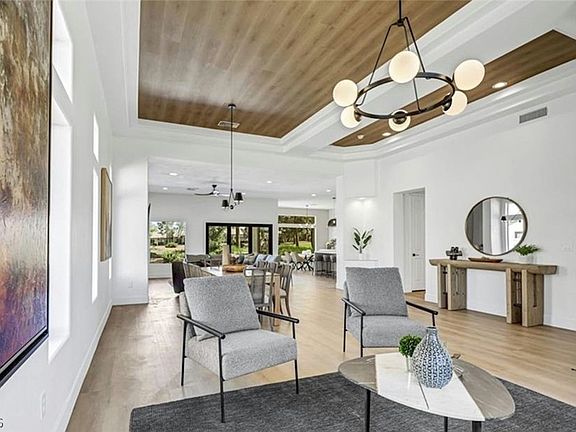 3rd image of 9213 Villa Ridge Dr