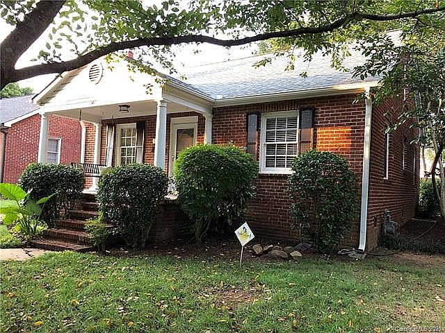 1st image of 2517 Commonwealth Ave