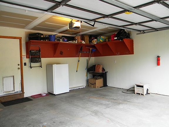5th image of 444 Ponderosa Dr