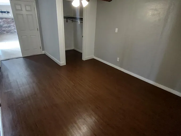 955 S 33rd Pl — Photo 10