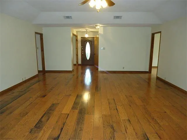 9903 Grand Oak Dr — Photo 7