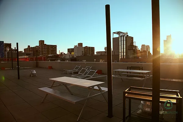 Rented by Evergreen Apartments BK | media 26