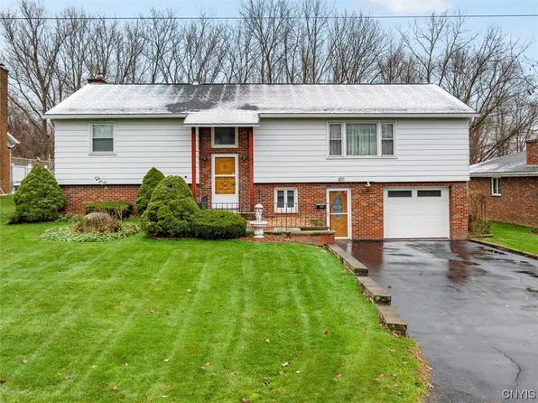 408 Chestnut Heights Dr, Liverpool, NY 13088