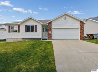 7031 N 16th St, Lincoln, NE 68521