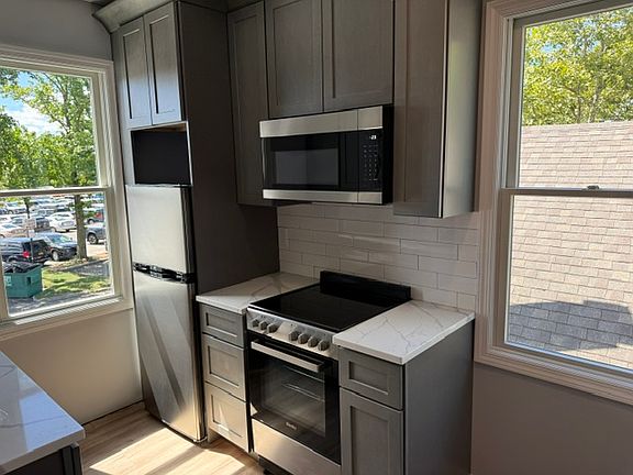 2nd image of 10-12 E Main St #3