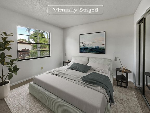 4th image of 1105 SW 74th Avenue