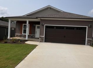 3743 Crimson Clover Ln, Knoxville, TN 37924