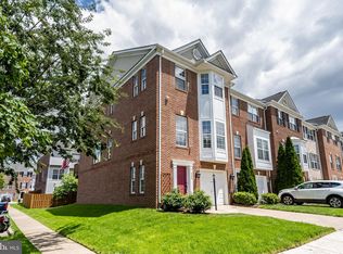 222 Hawks View Sq SE, Leesburg, VA 20175