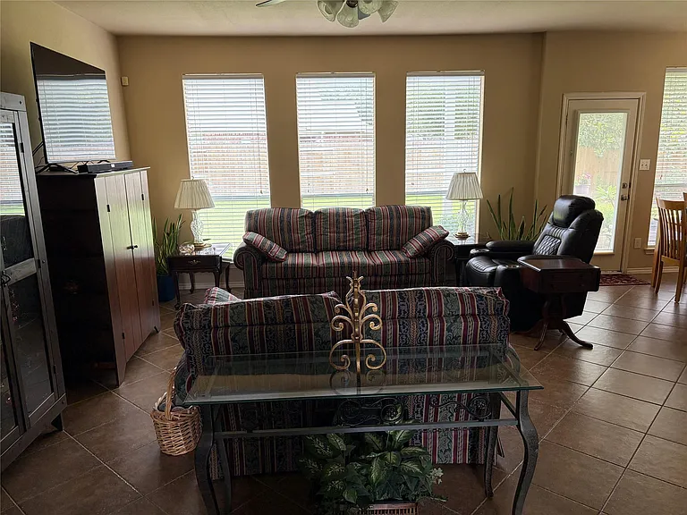 2515 Silverton Bnd — Photo 25