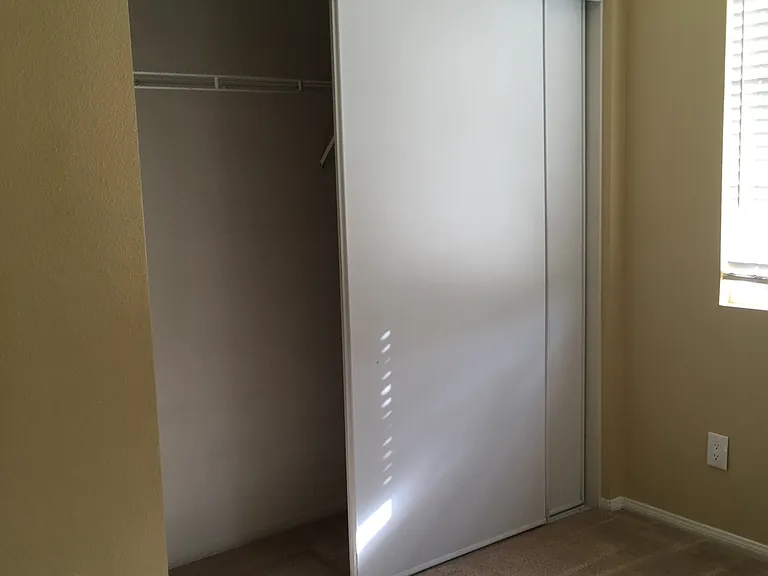 460 Middlebury Ct — Photo 21