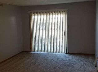 10 Berview Cir APT E, Saint Louis, MO 63129