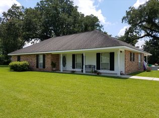 112 Riche Town Ln, Napoleonville, LA 70390