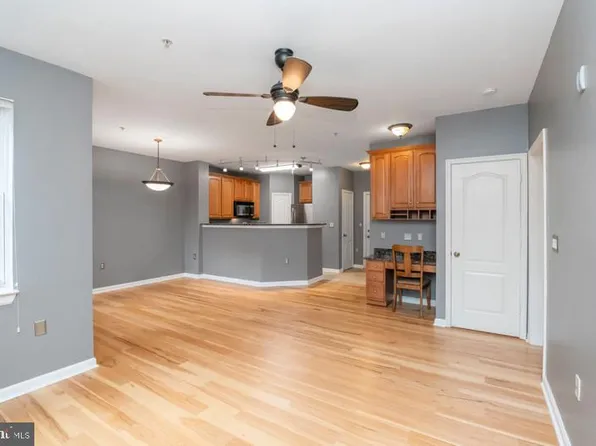 400 Symphony Cir Unit 128G, Cockeysville, MD 21030