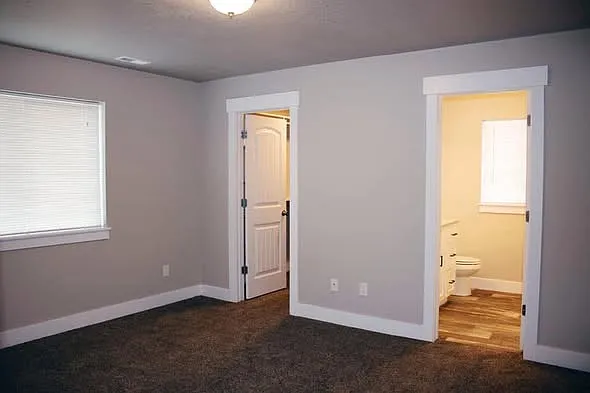 3 bed, 1200 sqft, $1,600 — Photo 2