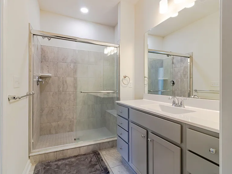 35059 Dundee St — Photo 15